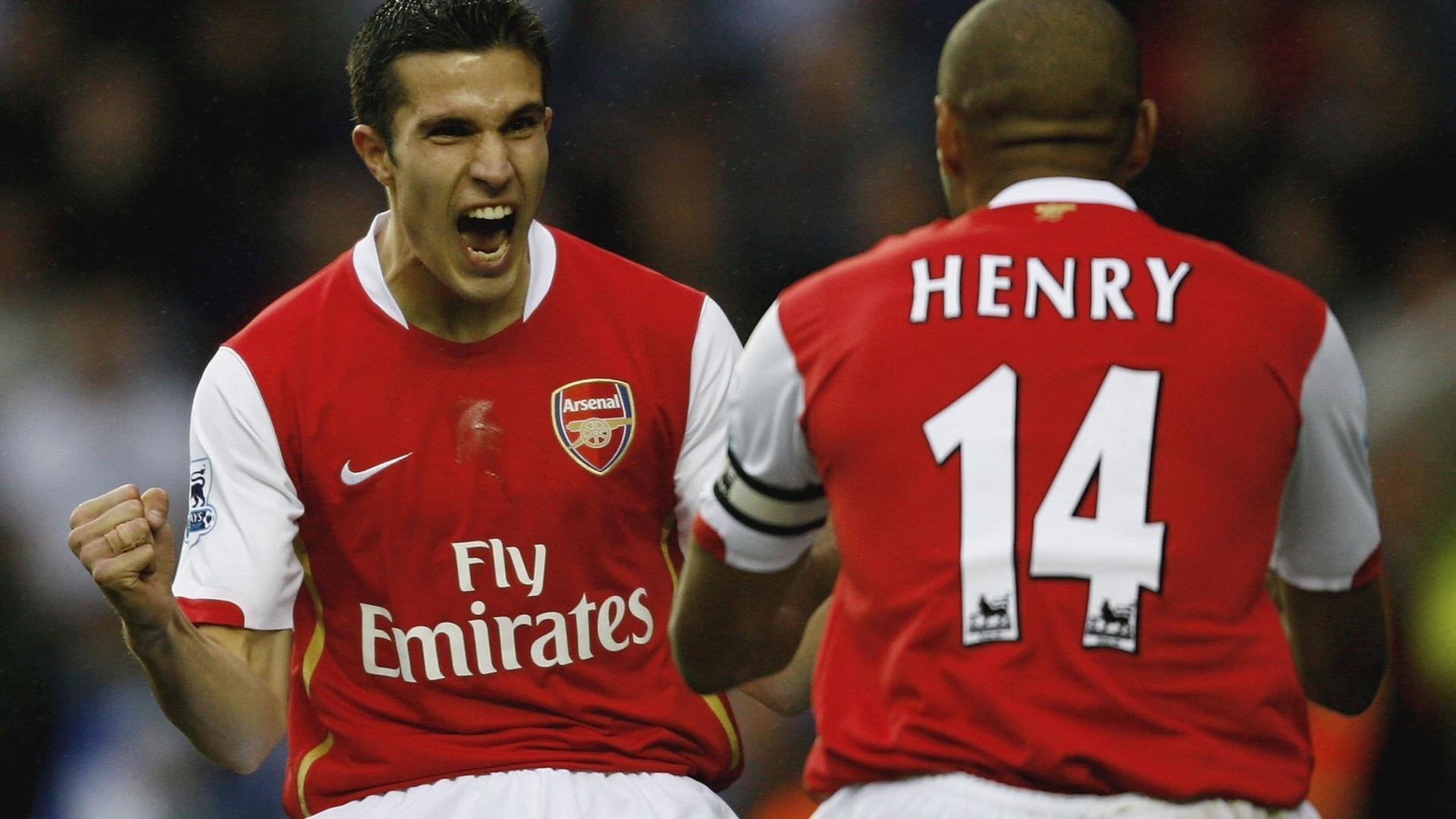 C罗通过直播感谢全球粉丝长期支持，c罗直播带货