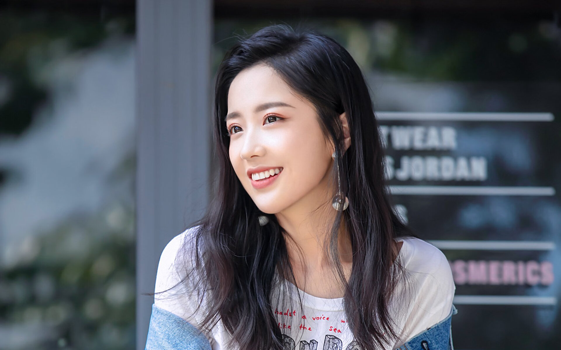 _全息投影运动会:未来体育的新玩法_,全息投影足球赛