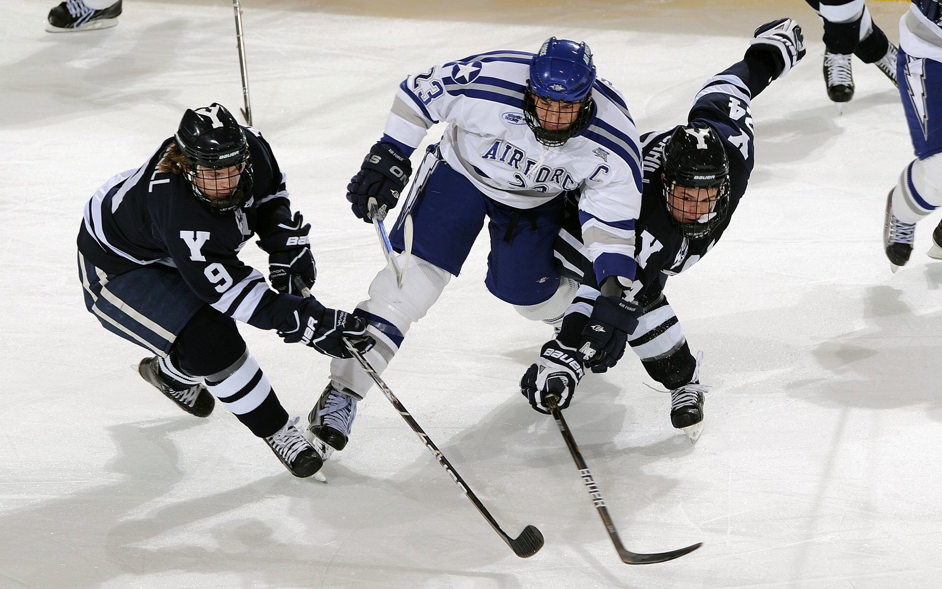 九游网页版官网-普劳德决赛表现强劲跻身前三，劳德鲁普金球奖